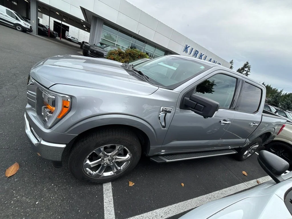 Used 2022 Iconic Silver Metallic Ford XLT image 2