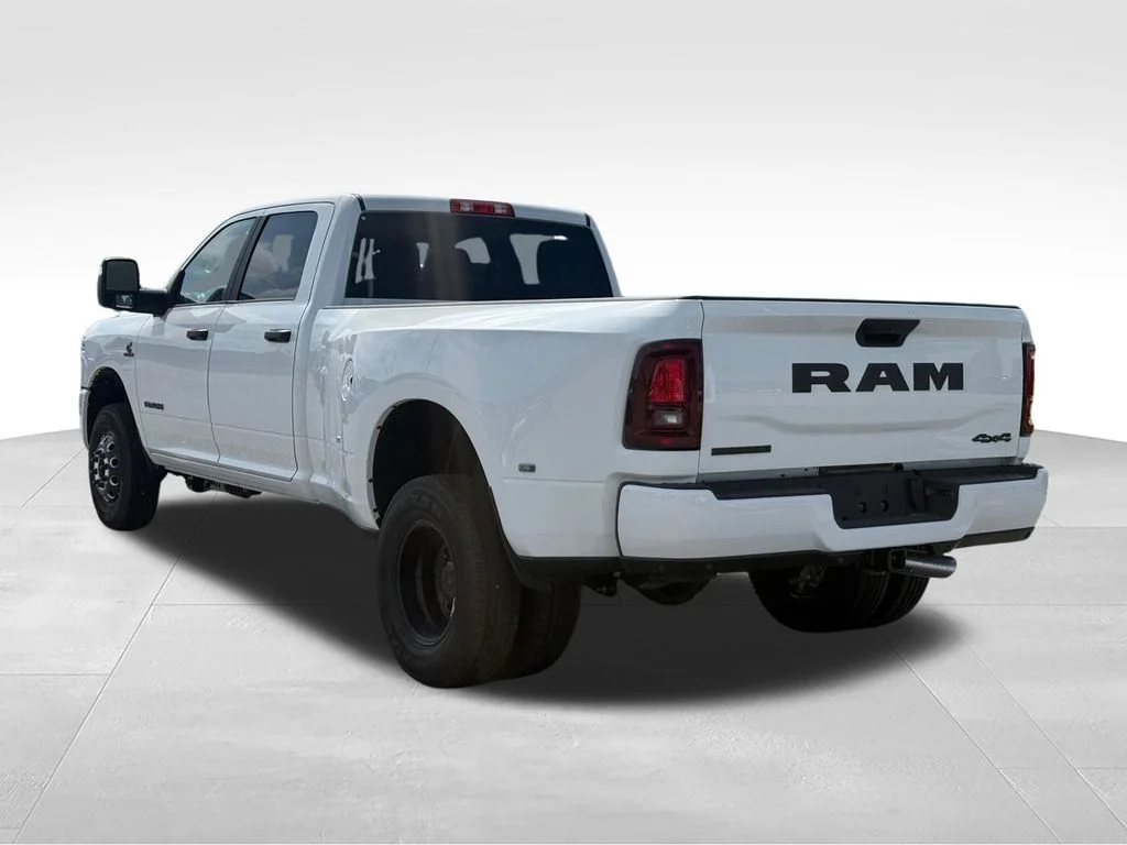 New 2026 Bright White Clear-Coat Exterior Paint RAM Big Horn image 4