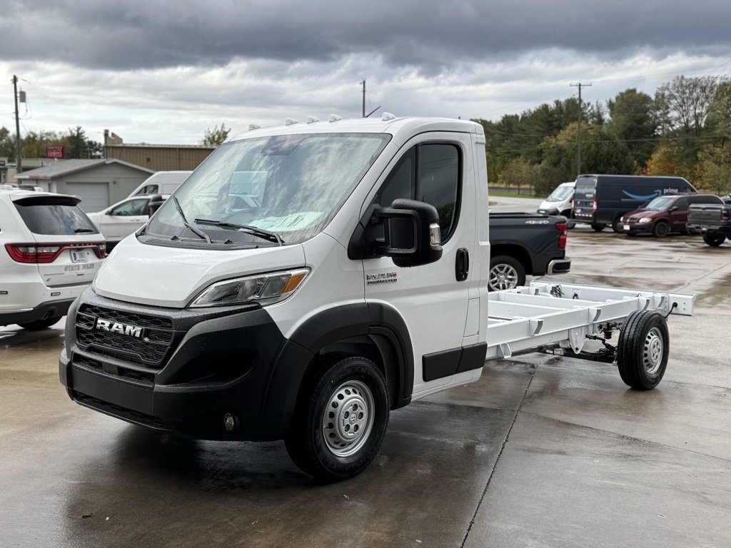 2026 Ram ProMaster 3500 Cutaway photo 2
