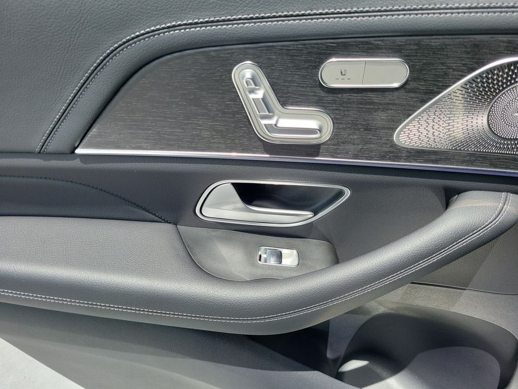 New 2026 MANUFAKTUR Alpine Grey Mercedes-Benz GLS 450 image 18