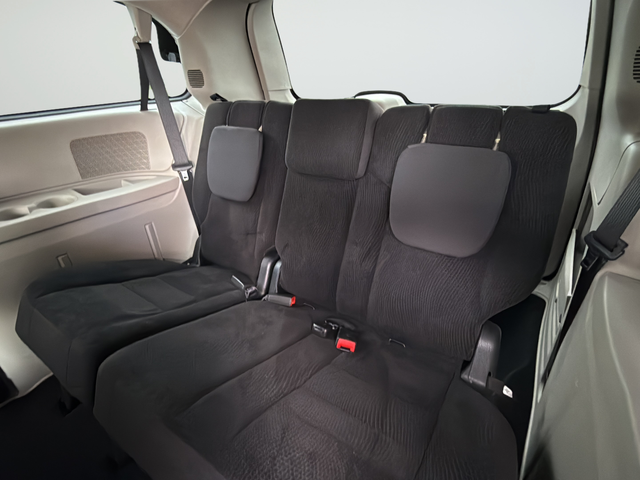 Used 2019 Gray Dodge SE image 39