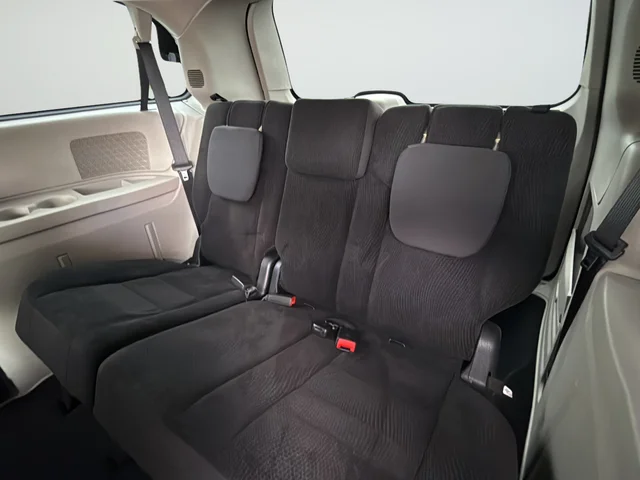 Used 2019 Gray Dodge SE image 39