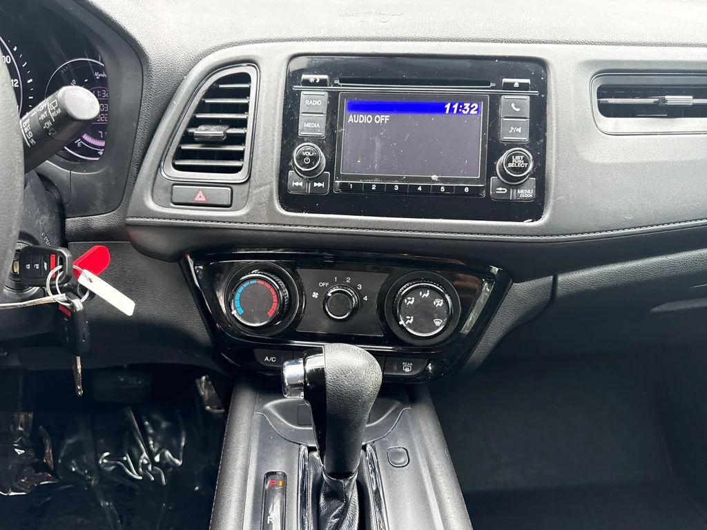 Certified Used 2022 Crystal Black Pearl Honda LX image 18