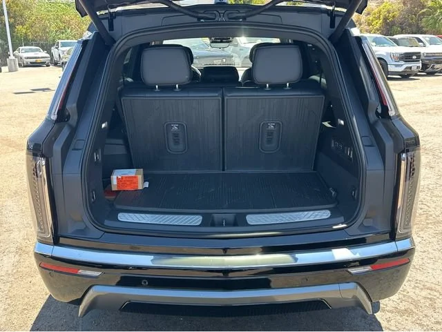 New 2027 Stellar Black Metallic Cadillac Luxury image 31
