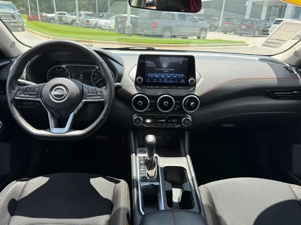 Used 2025 White Nissan SR image 7
