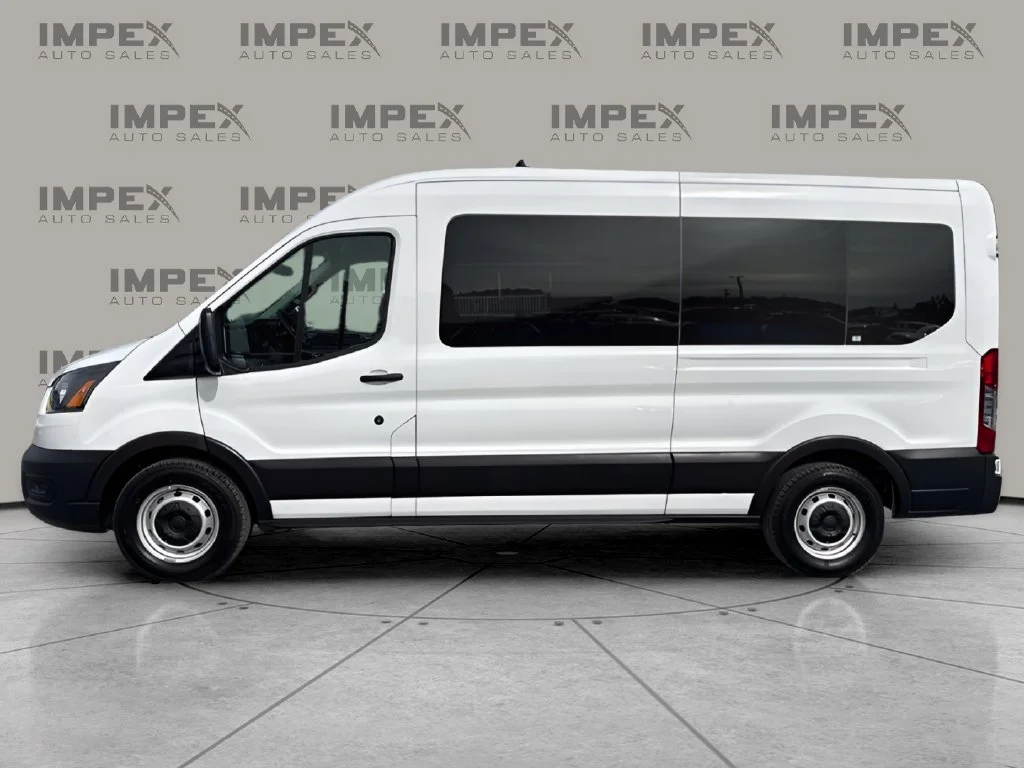 Used 2023 White Ford XL image 2
