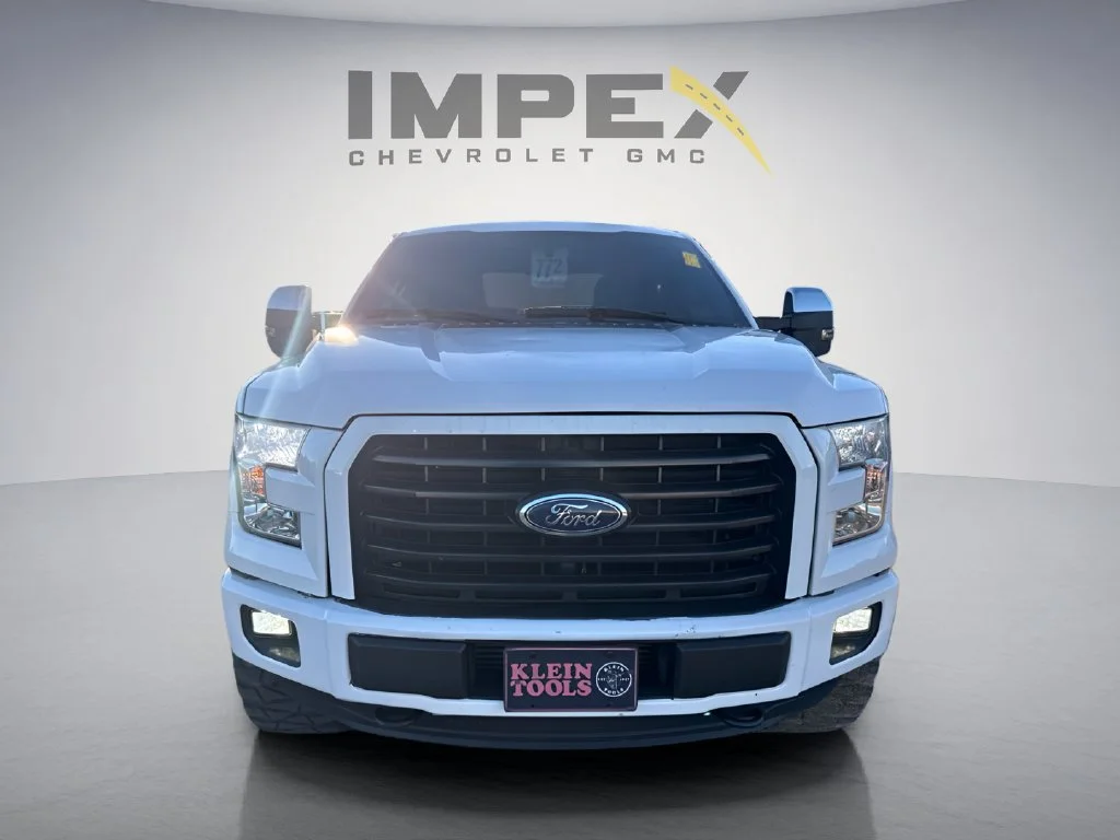 Used 2017  Ford XL image 8
