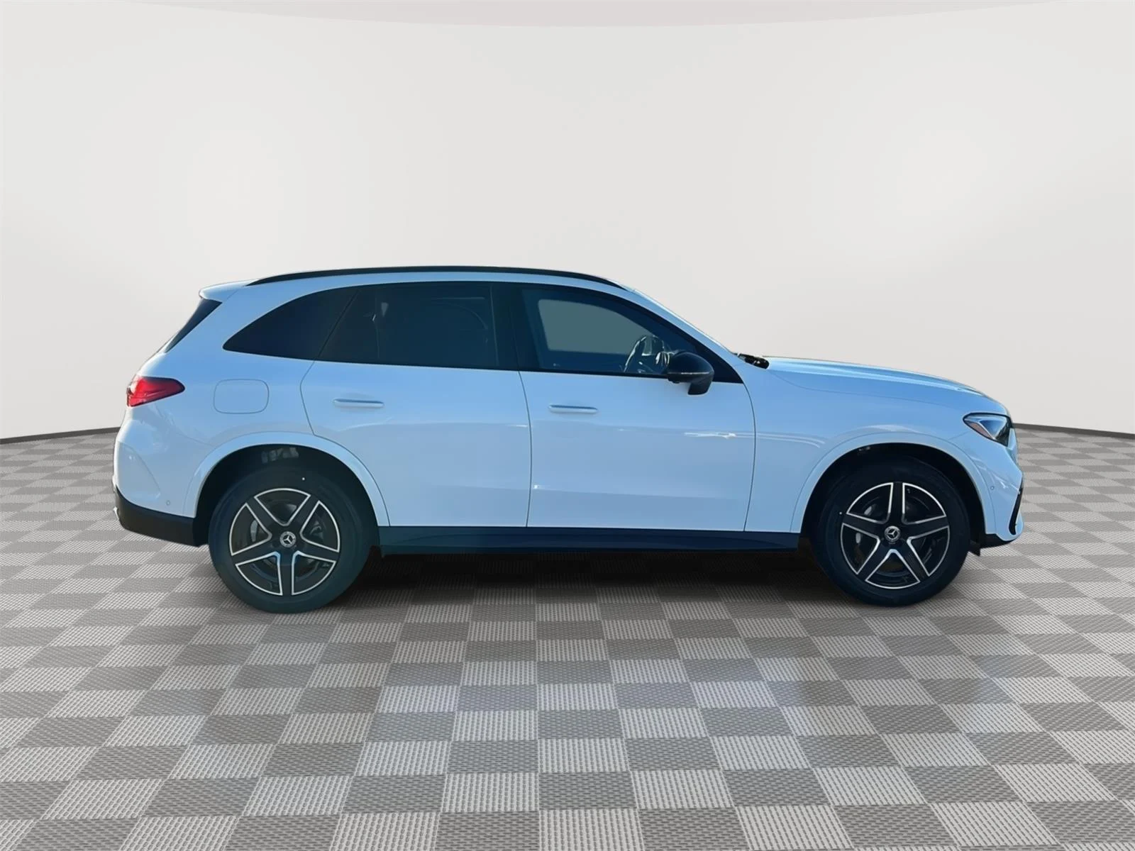 New 2026 WHITE Mercedes-Benz GLC 300 image 2