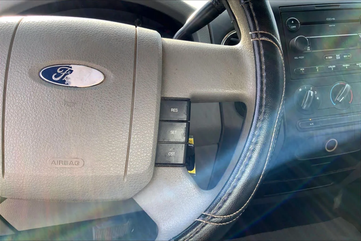 Used 2007 White Sand Tri-Coat Metallic Ford XLT image 23