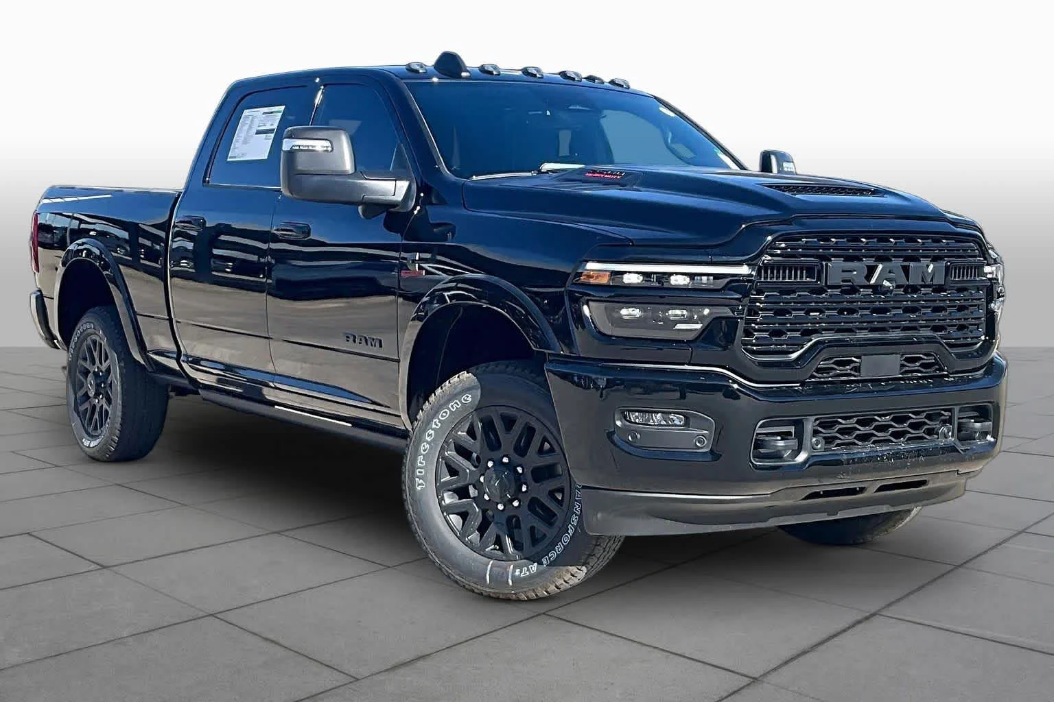 New 2026 Diamond Black Crystal Pearl-Coat Exterior Paint RAM Limited image 3