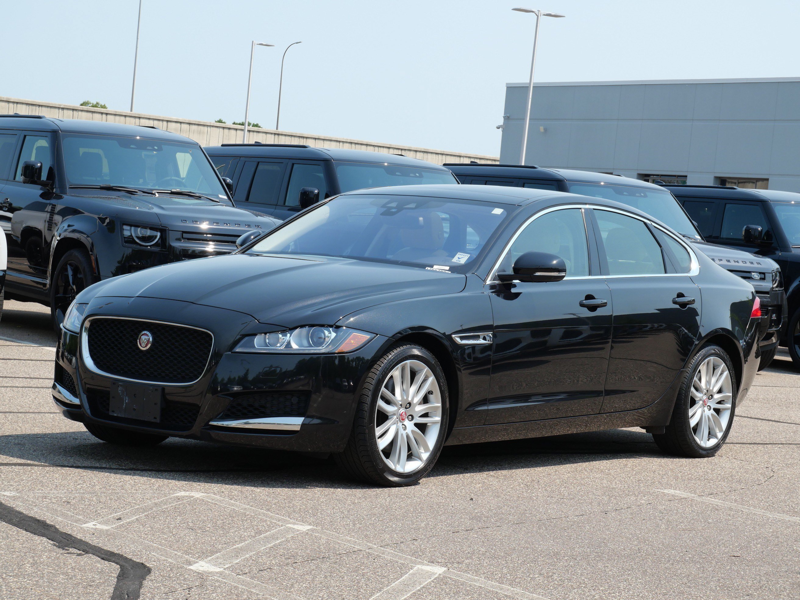 2016 Jaguar XF 35t AWD Prestige's photo