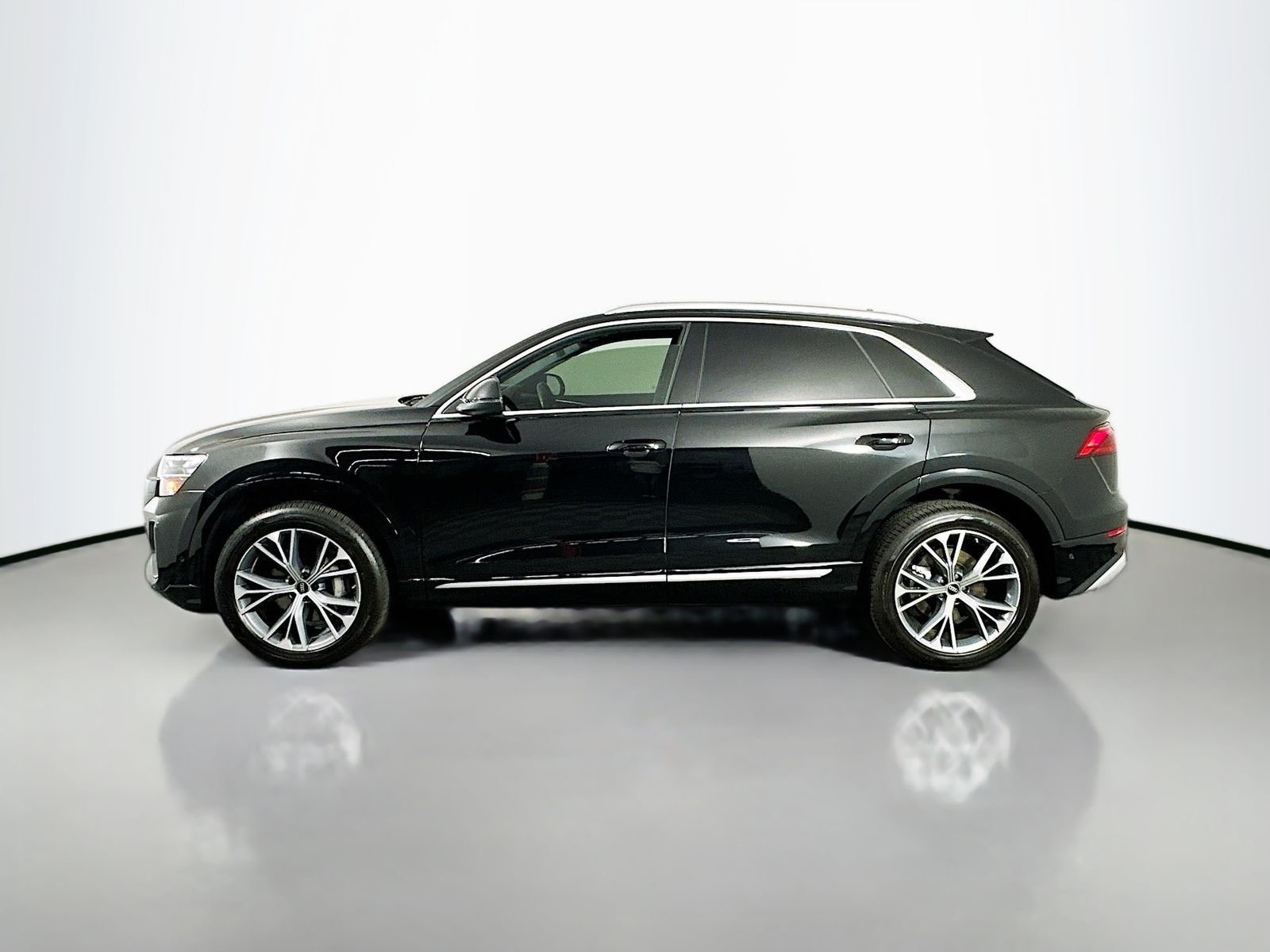 Used 2025 Mythos Black Metallic Audi 55 Premium Plus image 4
