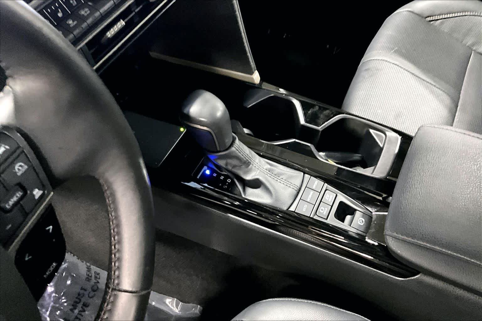 Used 2025 Midnight Black Metallic Toyota XLE image 17