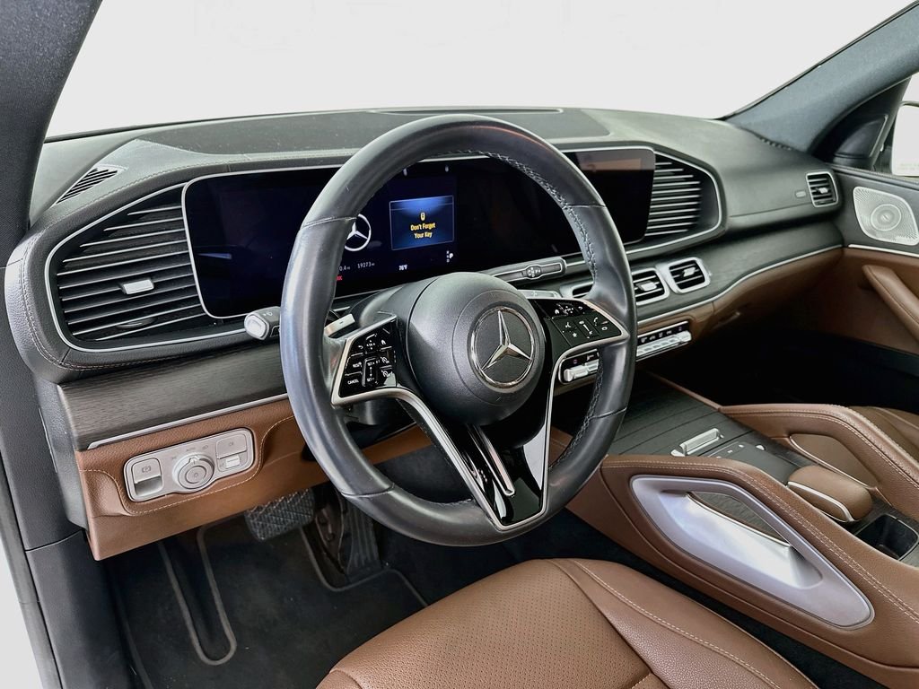 Used 2024 White Mercedes-Benz GLE 350 image 9