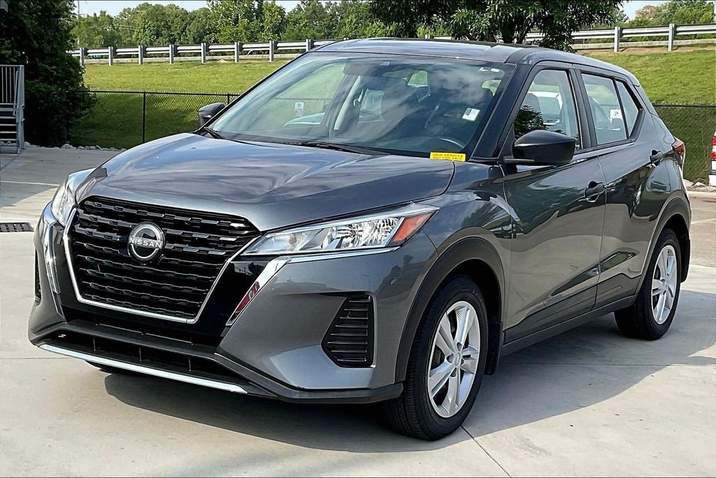 Certified Used 2024 Gun Metallic Nissan S image 3