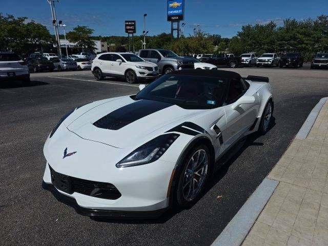 Used 2017 ARCTIC WHITE Chevrolet Grand Sport 2LT image 11