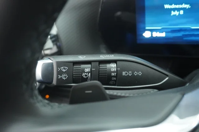 New 2027 Summit White Chevrolet LT image 23