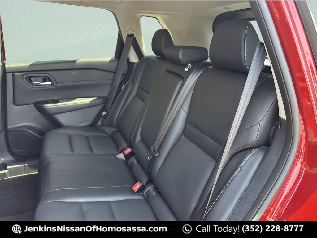 Used 2025 Red Nissan SL image 30