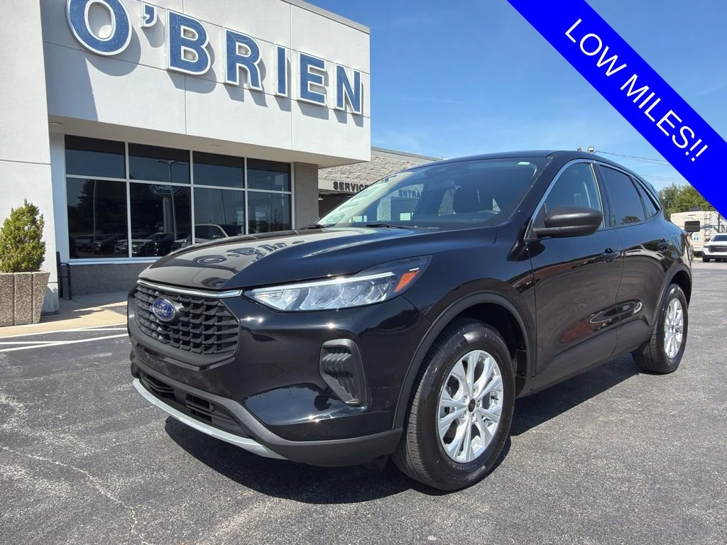 Used 2023 Agate Black Metallic Ford Active image 1