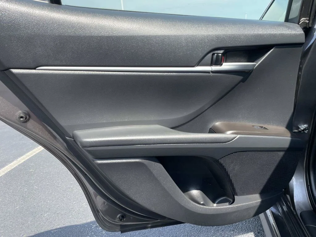 Used 2023  Toyota SE image 13