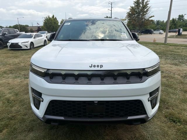 New 2026 Bright White Clear-Coat Exterior Paint Jeep Upland image 2