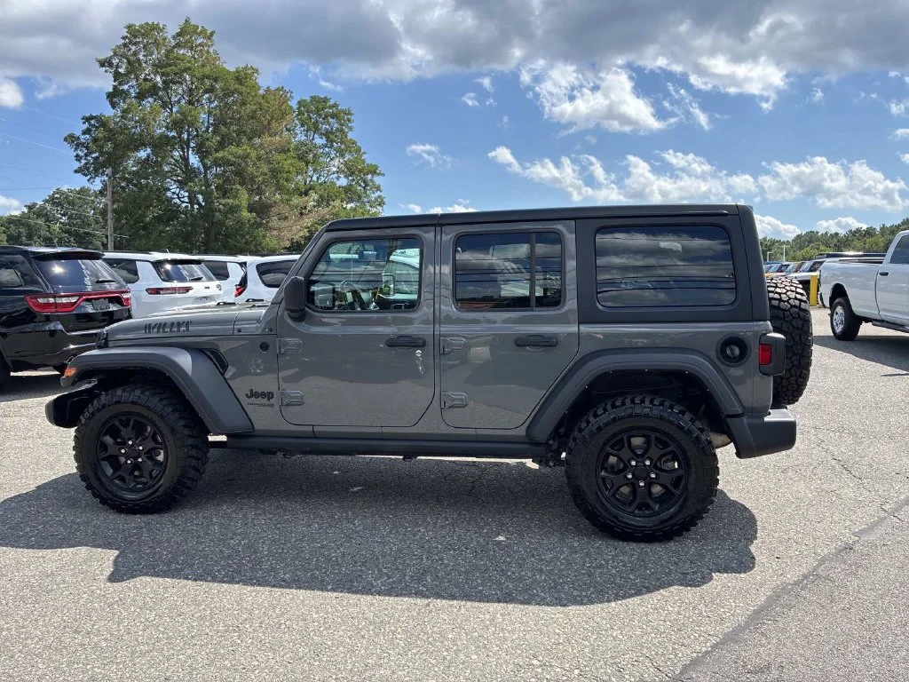 Certified Used 2022 Gray Jeep Unlimited Willys image 4