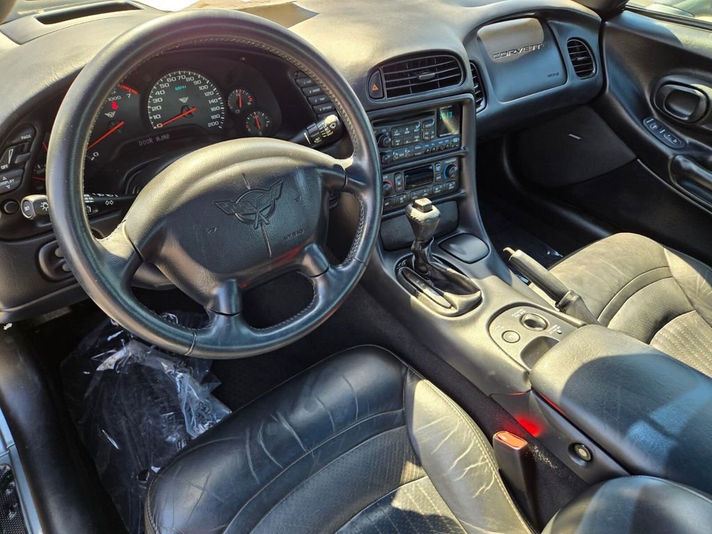 2004 Chevrolet Corvette Base - Photo 11