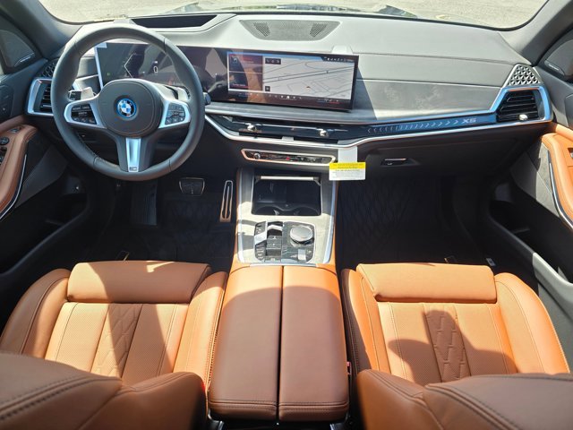 New 2026 Black Sapphire Metallic BMW xDrive50e image 42