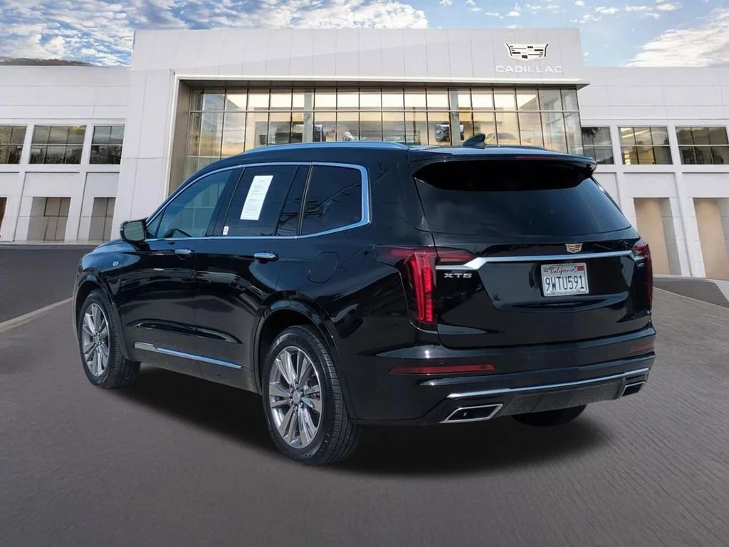 Used 2025 Stellar Black Metallic Cadillac Premium Luxury image 7