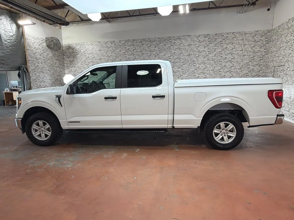 Used 2023 Oxford White Ford XLT image 4