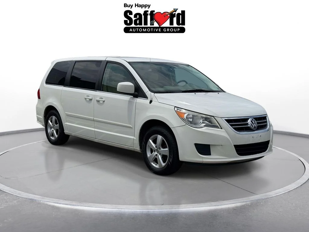 Used 2010 White Volkswagen SE image 10