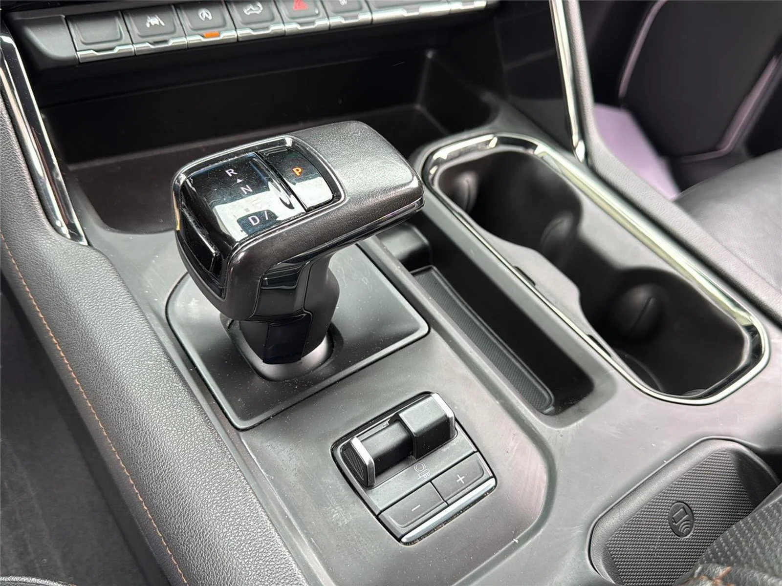 Used 2022 Onyx Black GMC AT4 image 20