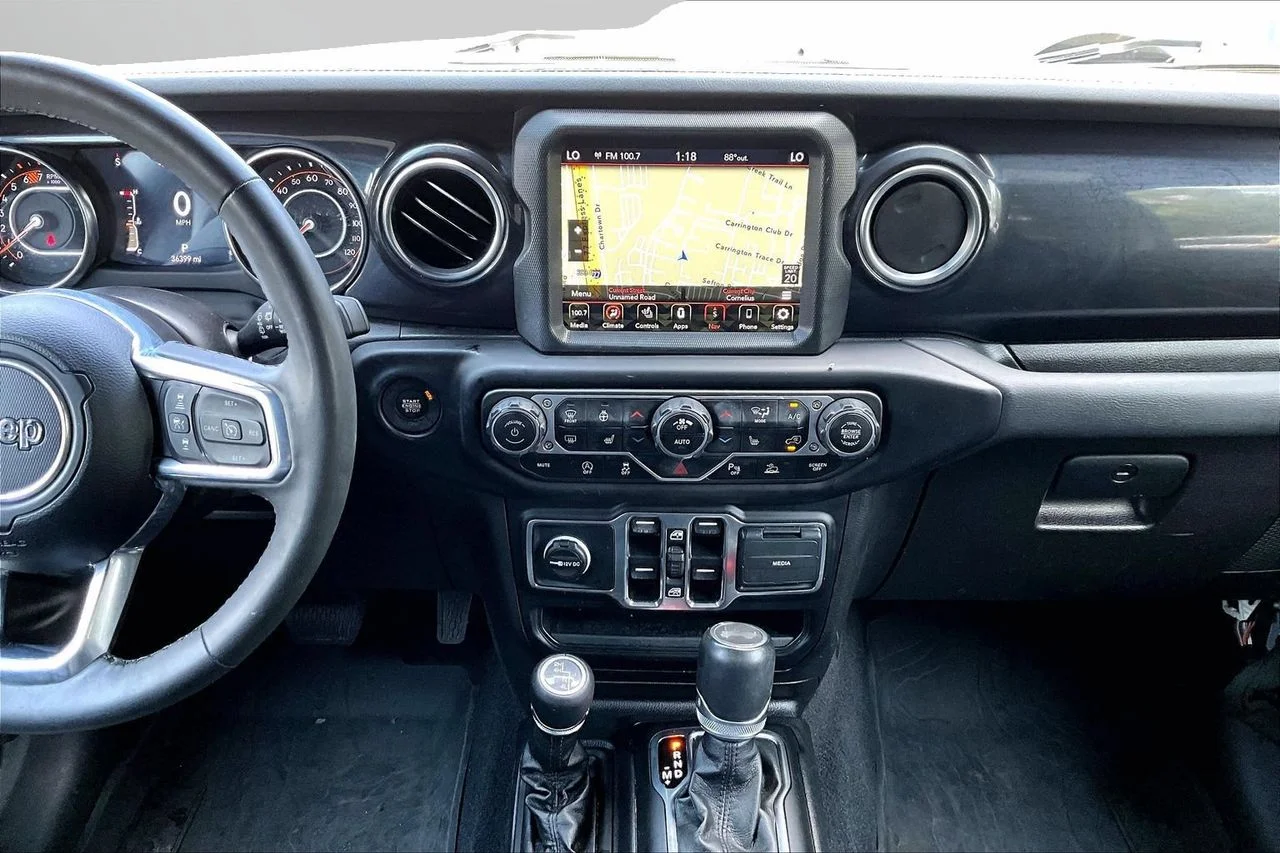 Certified Used 2023 Silver Jeep Sahara image 11
