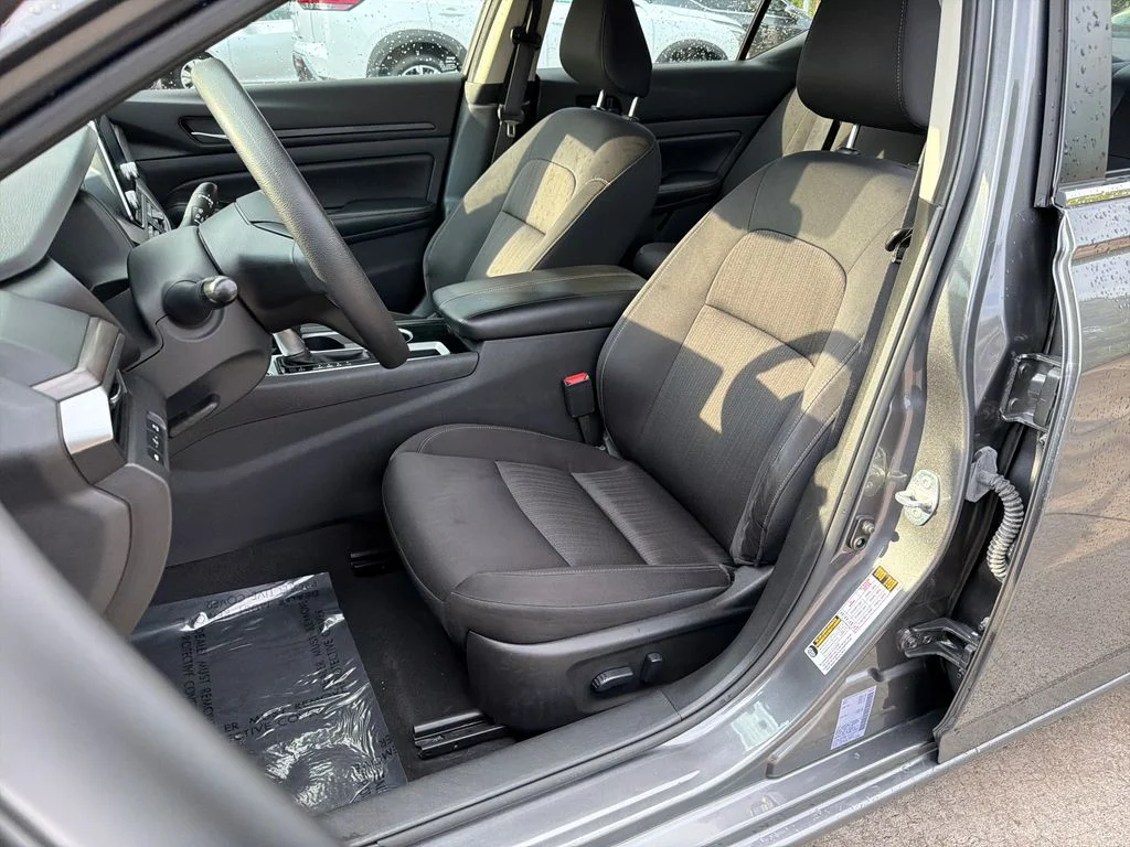 Used 2024 Gray Nissan 2.5 SV image 30