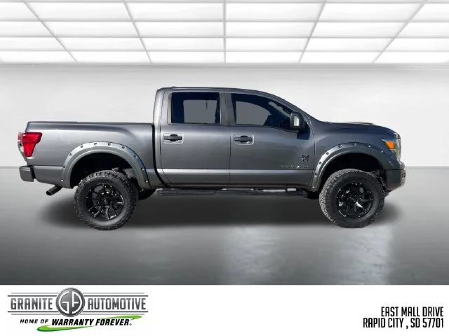Used 2023 Gray Nissan SV image 7