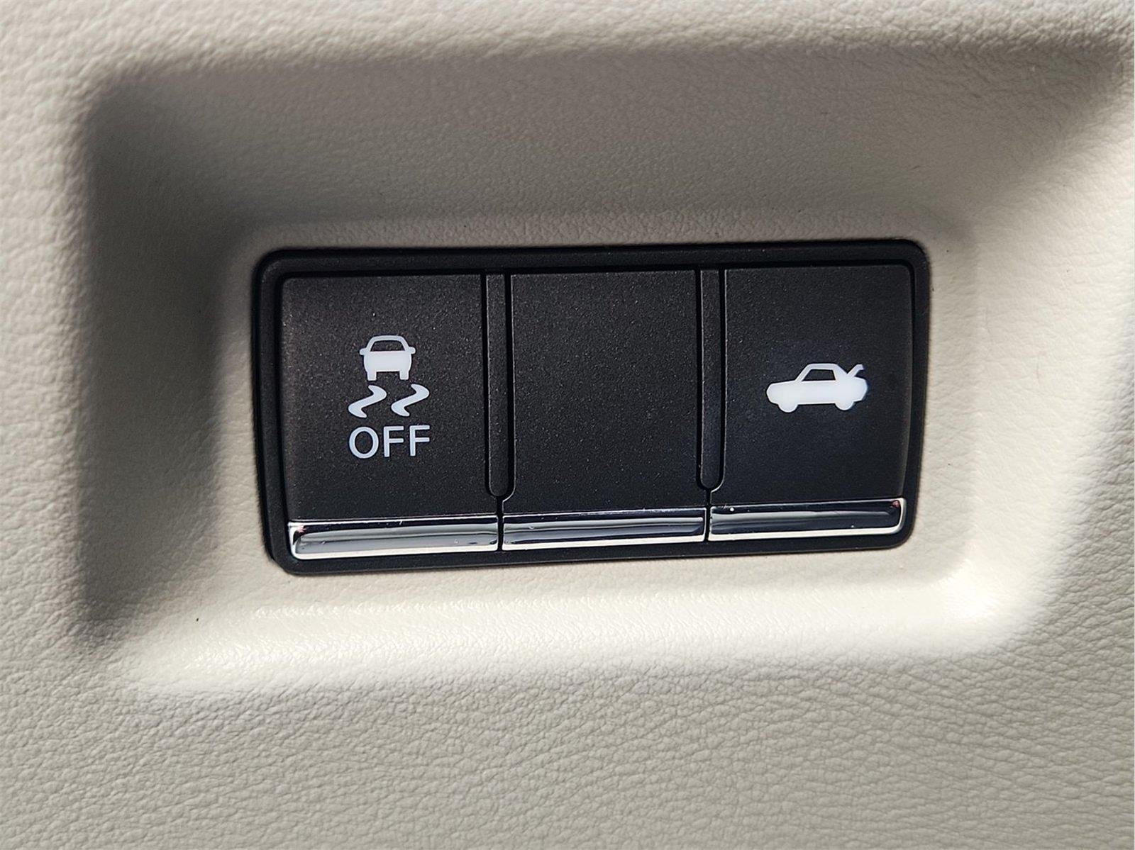 2016 INFINITI Q50 Premium - Photo 11