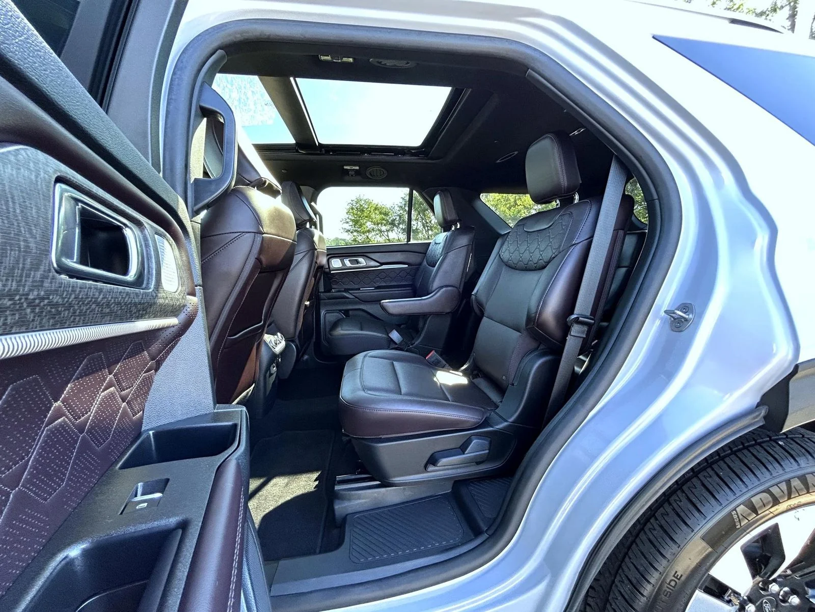 Used 2025 White Ford Platinum image 21