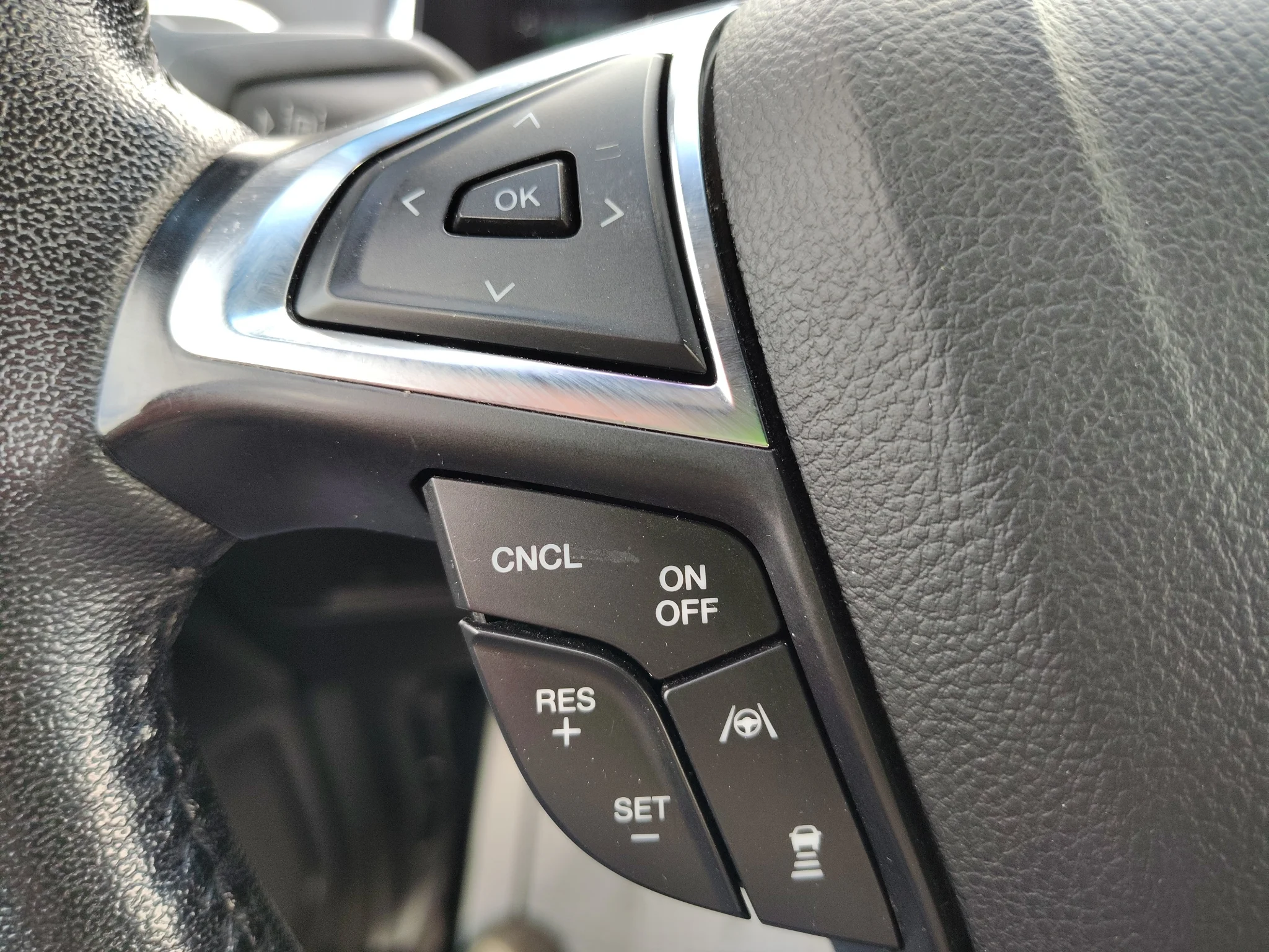 Used 2020 Desert Gold Metallic Ford Titanium image 18