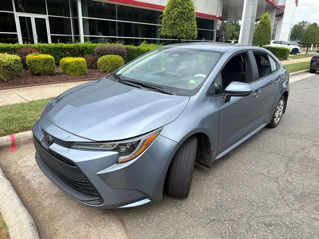 Used 2026  Toyota LE image 17