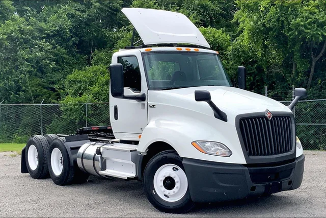 Pre-Owned 2022 International LT625 6x4 Day Cab