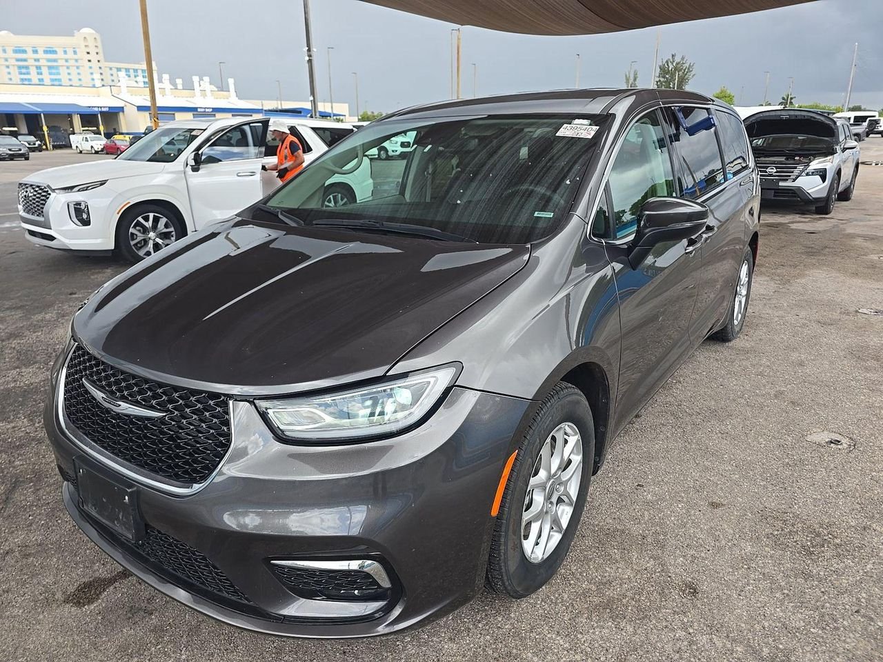 2023 Chrysler Pacifica's photo