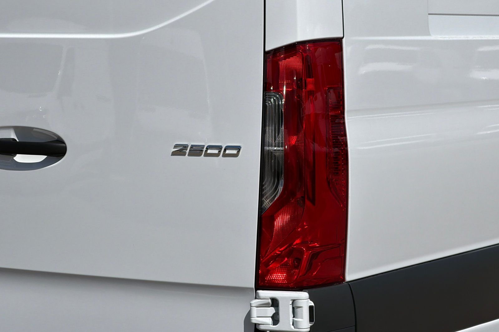 New 2026 Arctic White Mercedes-Benz Cargo 170 WB image 12
