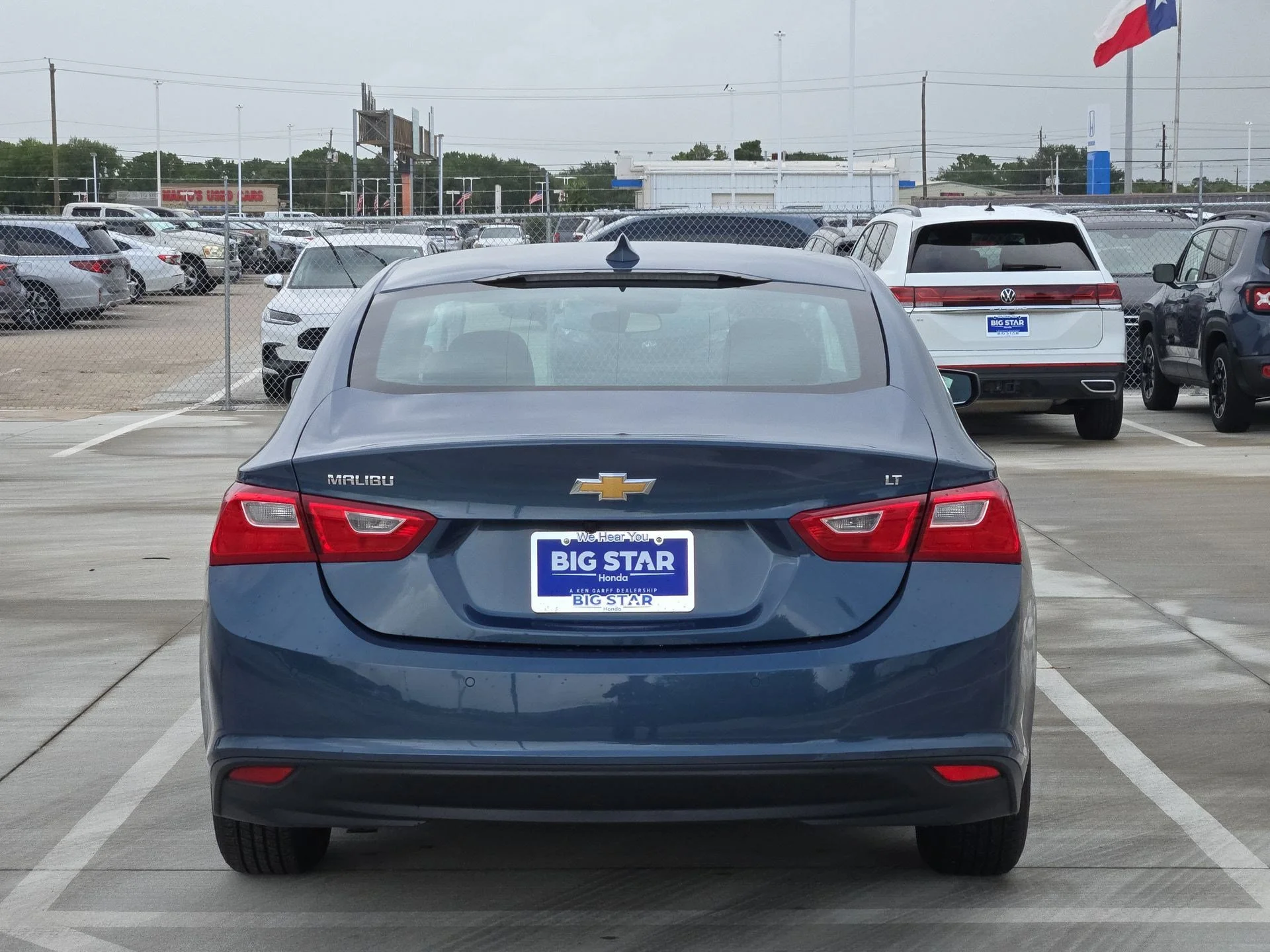 Used 2024 Lakeshore Blue Metallic Chevrolet LT image 4
