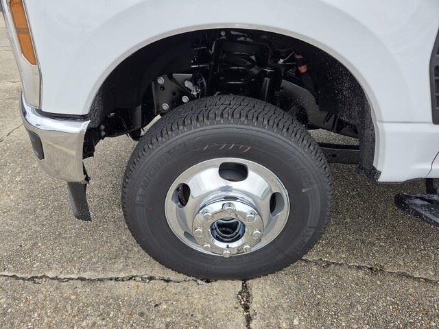 New 2026 Oxford White Ford F-350® XLT image 11