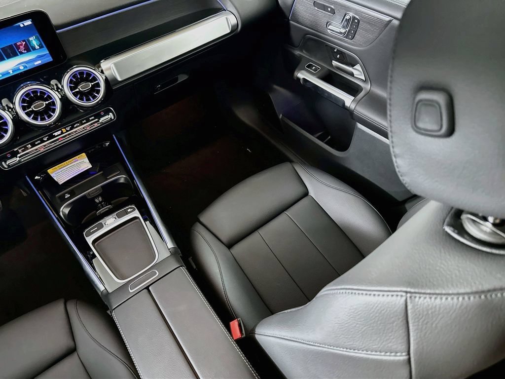 New 2026 Mountain Grey Metallic Mercedes-Benz GLB 250 image 54