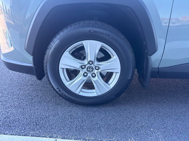 Used 2019 Gray Toyota XLE image 8