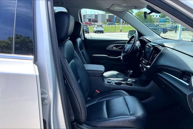 Used 2020 Silver Chevrolet LT image 28