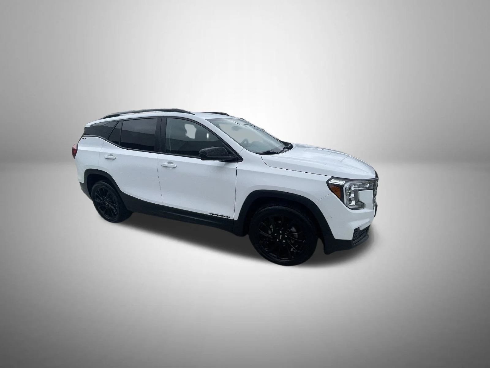 Used 2024 White GMC SLE image 4