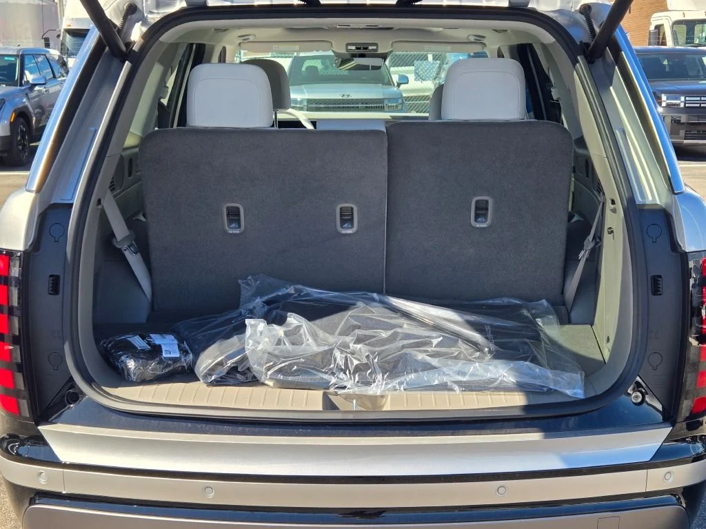 New 2026 Silver Metallic Hyundai Limited image 15