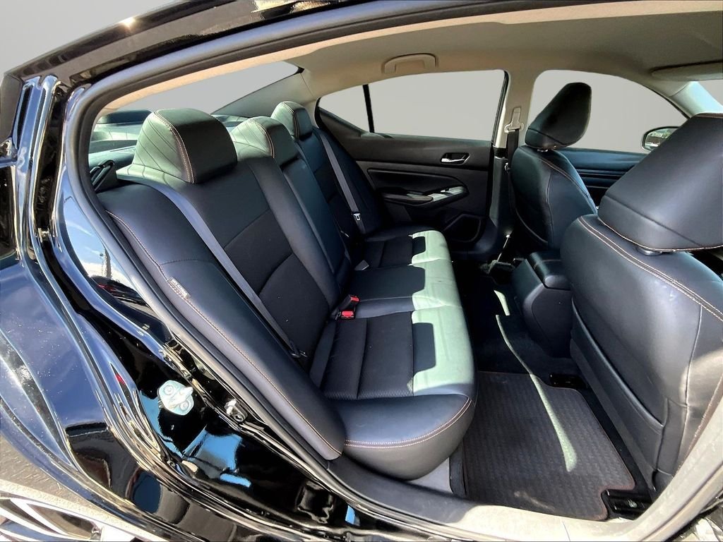 Used 2020 Black Nissan 2.5 SR image 27